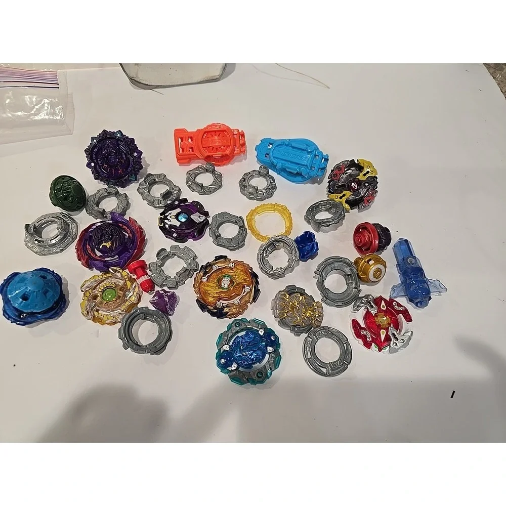 Beyblade Burst Lot‎ – Parts & Pieces – Metal & Plastic Tops + Launchers Hasbro